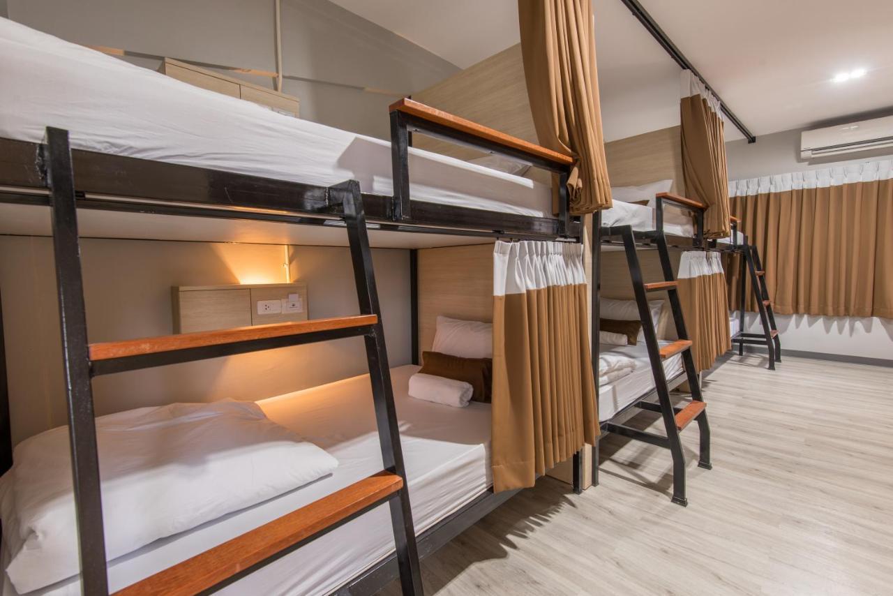 Siam Stadium Hostel Bangkok Kültér fotó