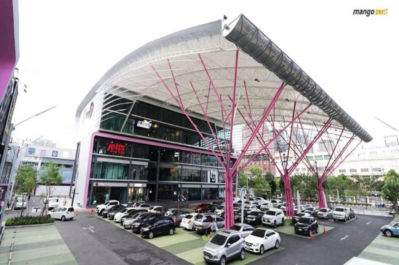 Siam Stadium Hostel Bangkok Kültér fotó