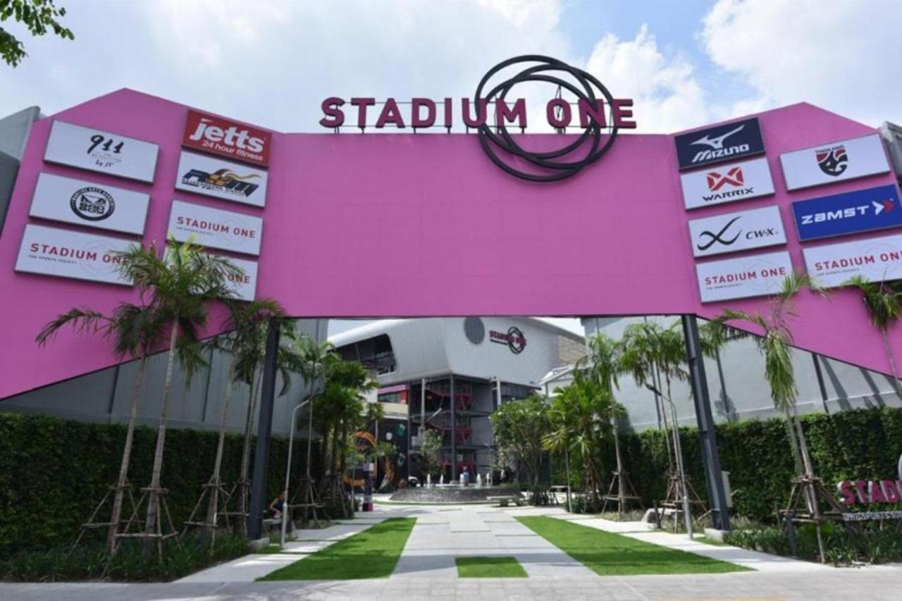 Siam Stadium Hostel Bangkok Kültér fotó