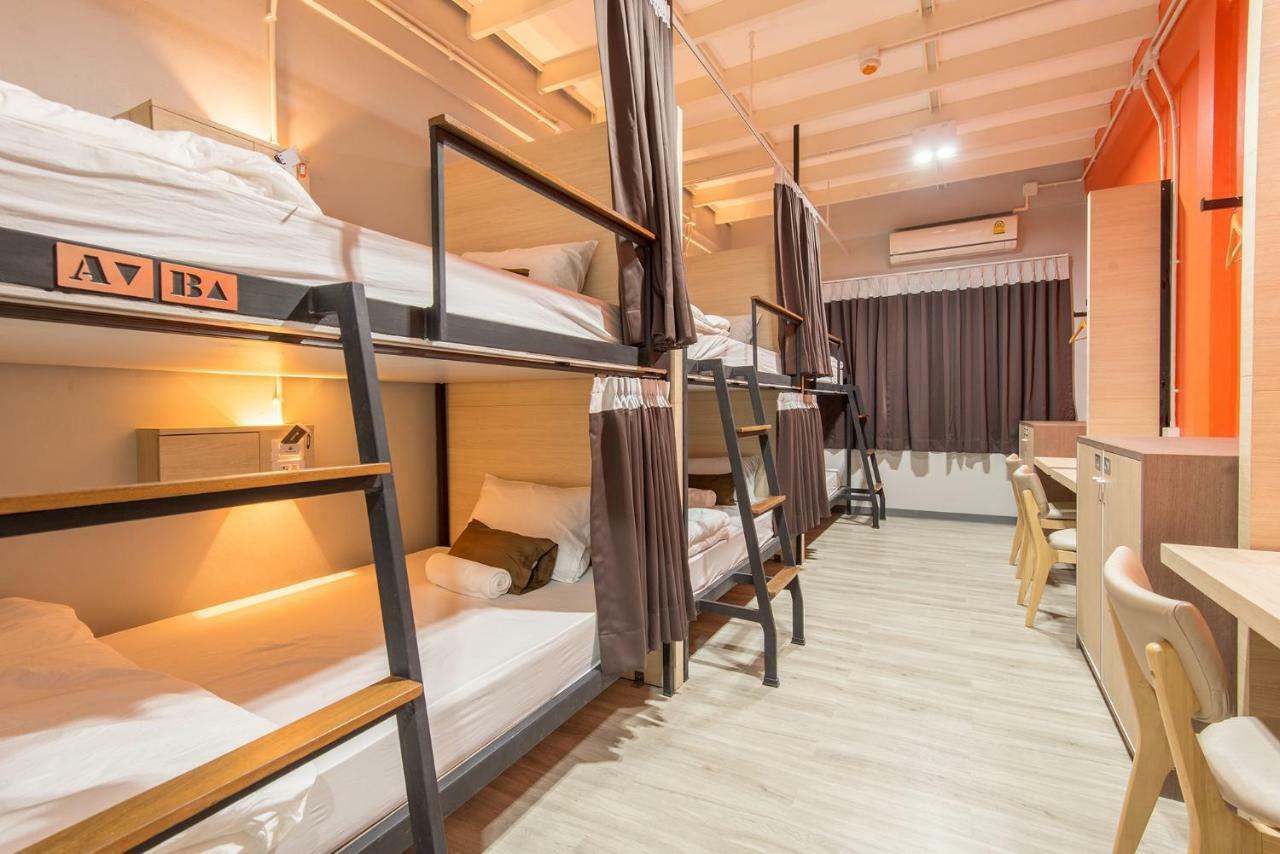 Siam Stadium Hostel Bangkok Kültér fotó