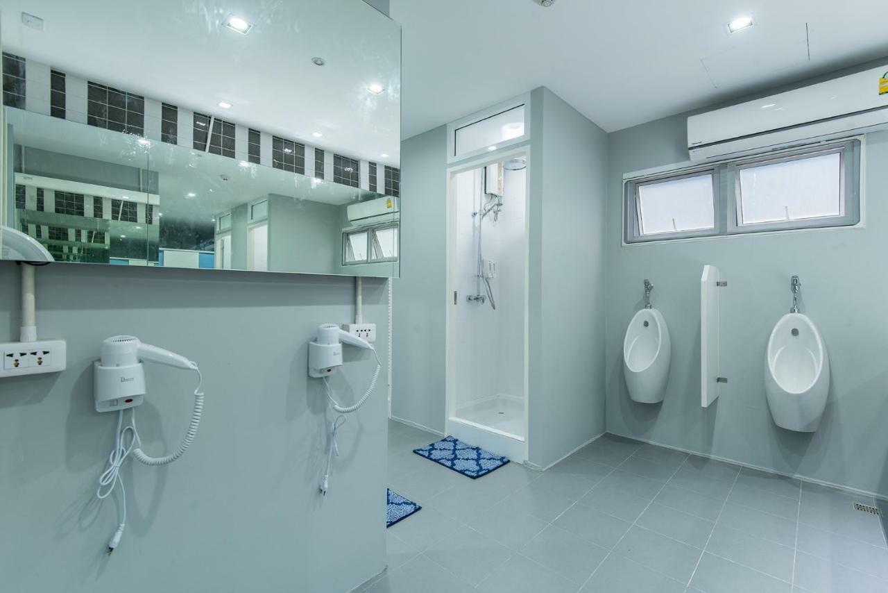 Siam Stadium Hostel Bangkok Kültér fotó