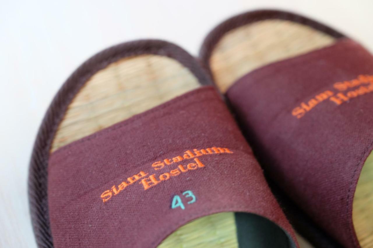 Siam Stadium Hostel Bangkok Kültér fotó