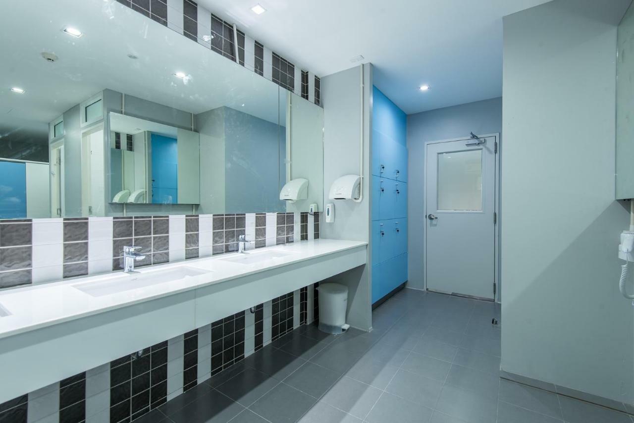 Siam Stadium Hostel Bangkok Kültér fotó