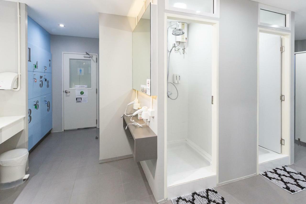 Siam Stadium Hostel Bangkok Kültér fotó